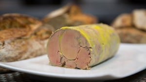 foie-gras-mi-cuit-facon-torchon